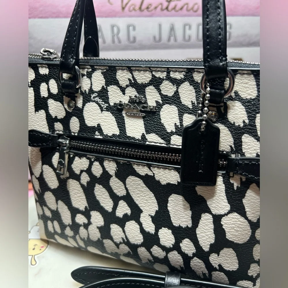 Coach Mini Gallery Crossbody spotted animal print black/chalk NWOT - Picture 3 of 14
